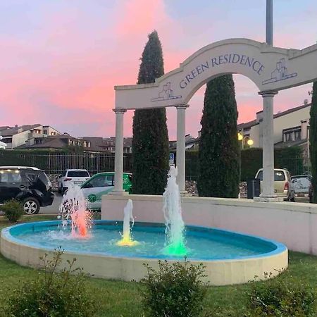 Green Apartment And Pools Desenzano del Garda Eksteriør bilde
