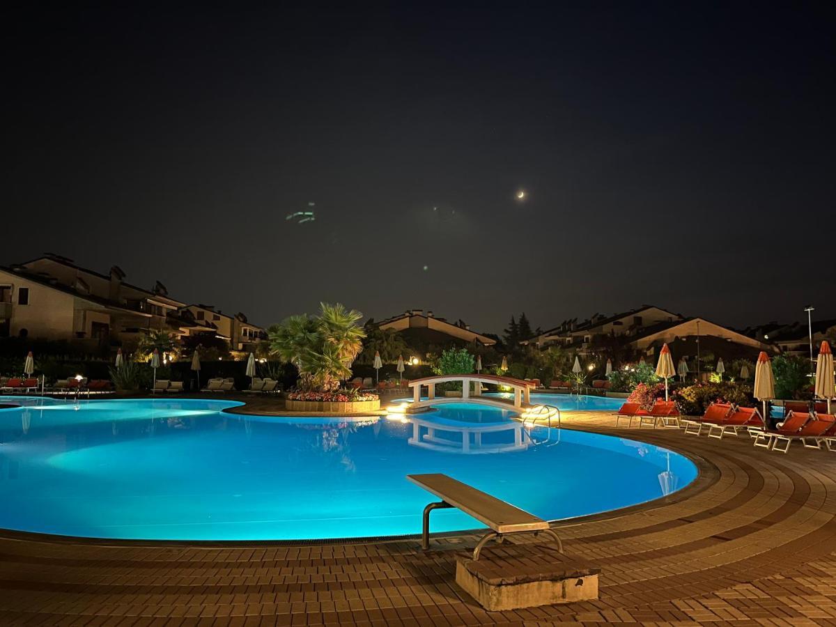 Green Apartment And Pools Desenzano del Garda Eksteriør bilde