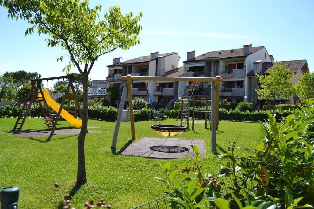 Green Apartment And Pools Desenzano del Garda Eksteriør bilde