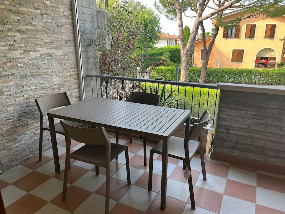Green Apartment And Pools Desenzano del Garda Eksteriør bilde