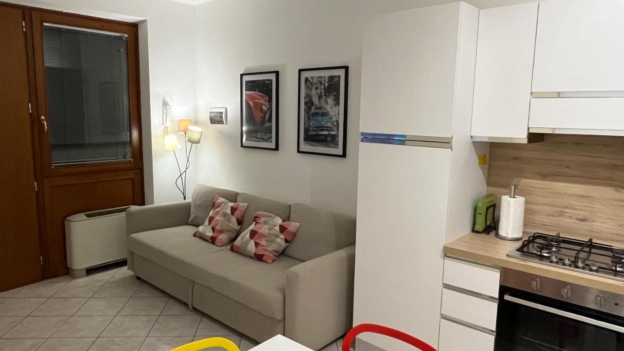 Green Apartment And Pools Desenzano del Garda Eksteriør bilde