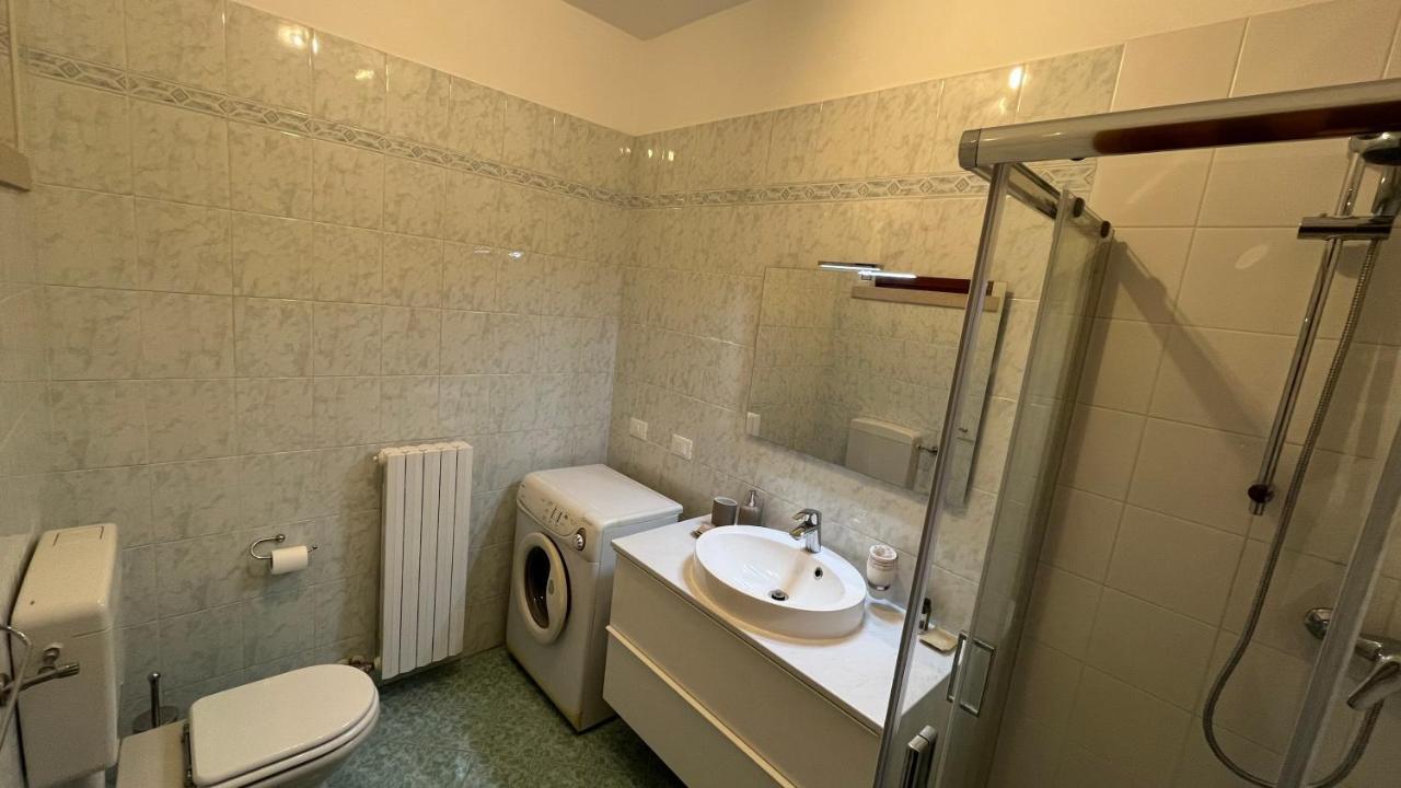 Green Apartment And Pools Desenzano del Garda Eksteriør bilde